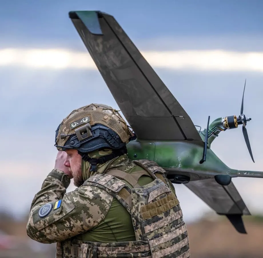 Des ingénieurs japonais déployés sur le front ukrainien pour tester un système de défense antidrones à 2 500 dollars