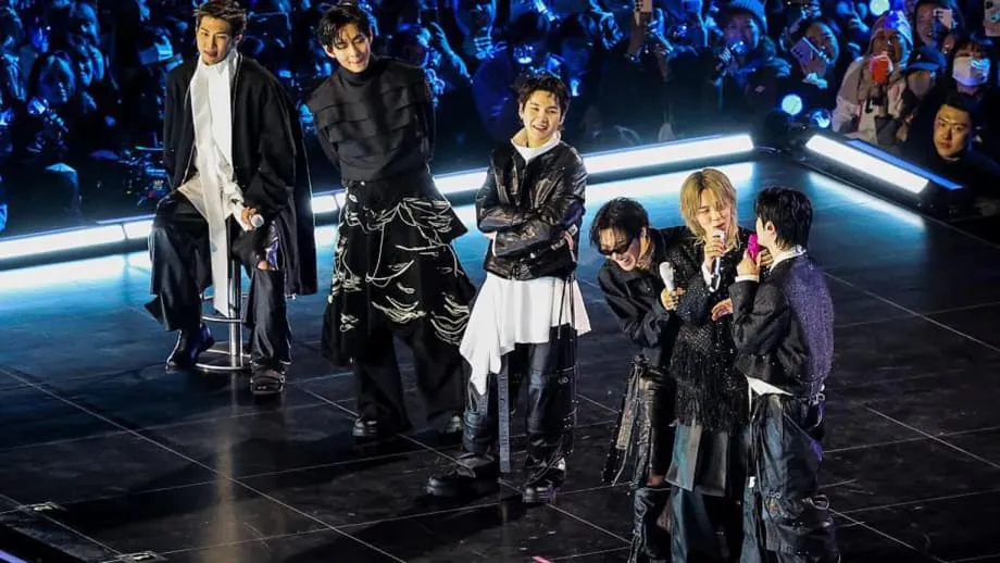 BTS revient avec « Arirang » : un triomphe mondial qui soulève des questions identitaires