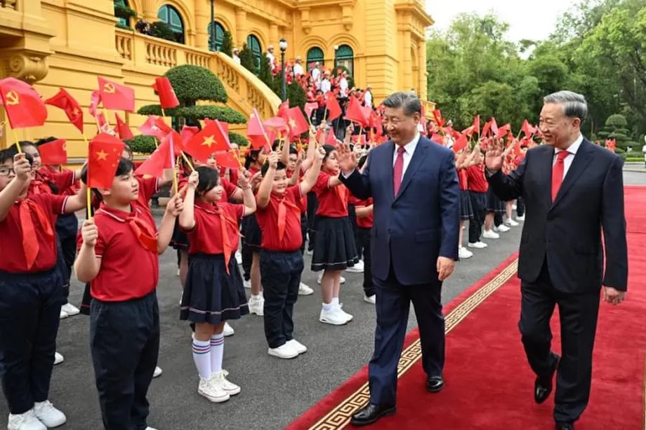 Tô Lâm concentre les pouvoirs à la manière de Xi Jinping tandis que le Vietnam se rapproche de la Chine