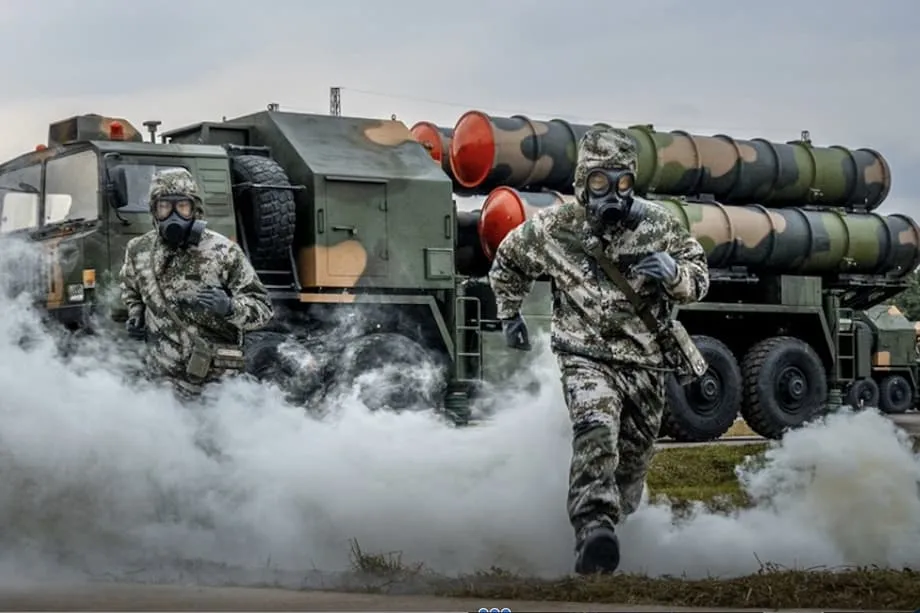 La Chine s’entraîne à riposter à une attaque nucléaire alors que les tensions autour de Taïwan atteignent un point critique