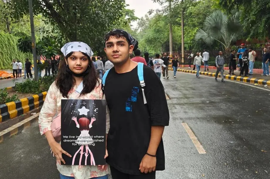 Le mouvement Cockroach en Inde suspend ses marches après la répression à Delhi