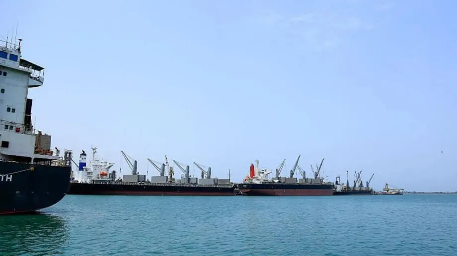 Un navire indien coule en mer Rouge après une attaque au large du Yémen, tout l’équipage secouru
