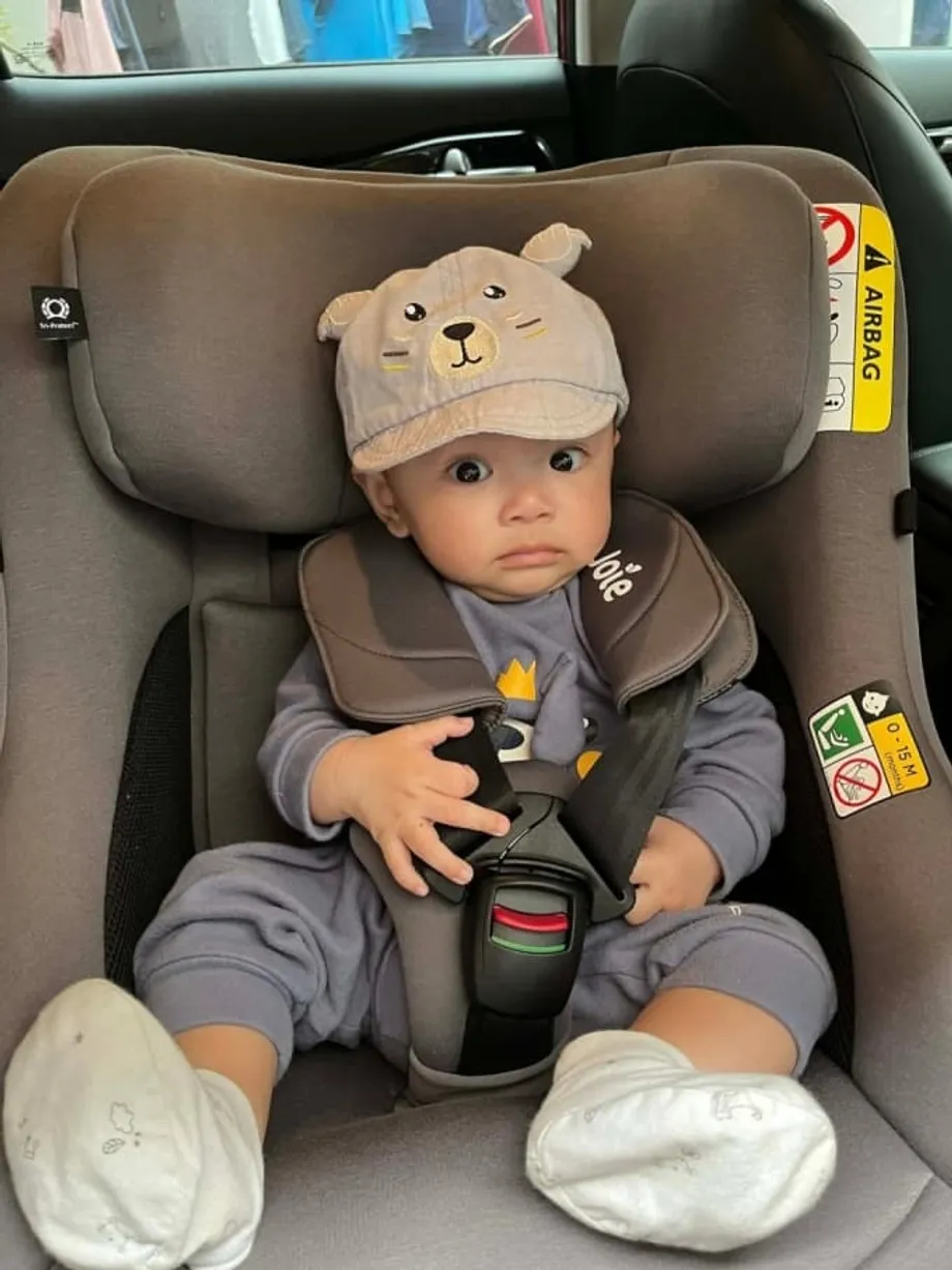 La loi vietnamienne sur les sièges auto pour enfants entrera en vigueur en 2026 : un gain de sécurité, mais des contraintes au quotidien