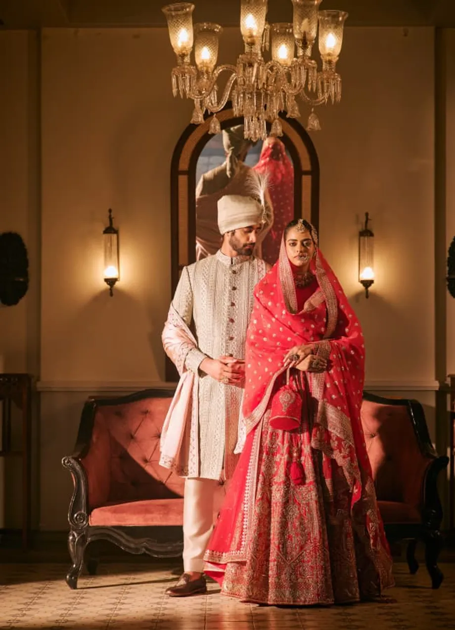 La force intemporelle du rouge : comprendre les traditions nuptiales sud-asiatiques
