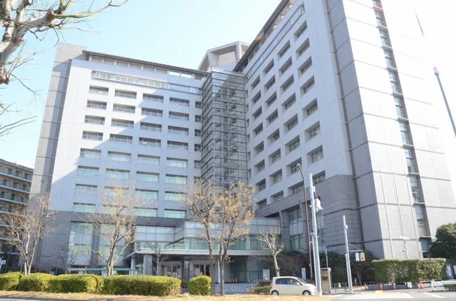 Le Japon supprime le préavis de deux mois aux avocats avant les expulsions, suscitant un débat sur les droits