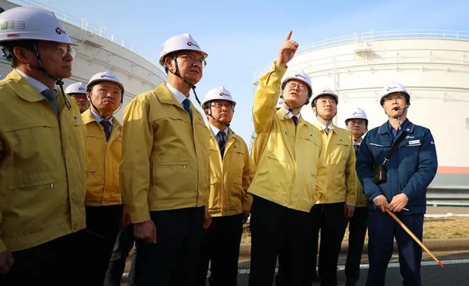 Les producteurs pétroliers du Moyen-Orient se tournent vers les capacités de stockage sud-coréennes alors que la crise du détroit d’Ormuz accentue les risques pour la sécurité énergétique mondiale