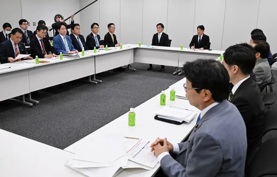 Le Japon envisage une taxe alimentaire de 1 % pour tenir sa promesse de campagne malgré les retards techniques