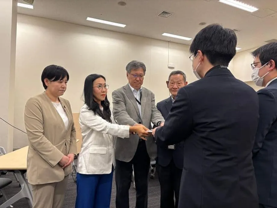 Des associations de défense des droits manifestent à Tokyo contre l’exclusion des écoles coréennes de la loi japonaise sur la protection de l’enfance