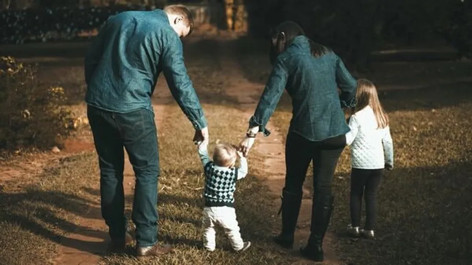Un litige successoral entre frère et sœur en Chine révèle un secret d’adoption bouleversant et relance le débat sur la famille, le droit et la tradition