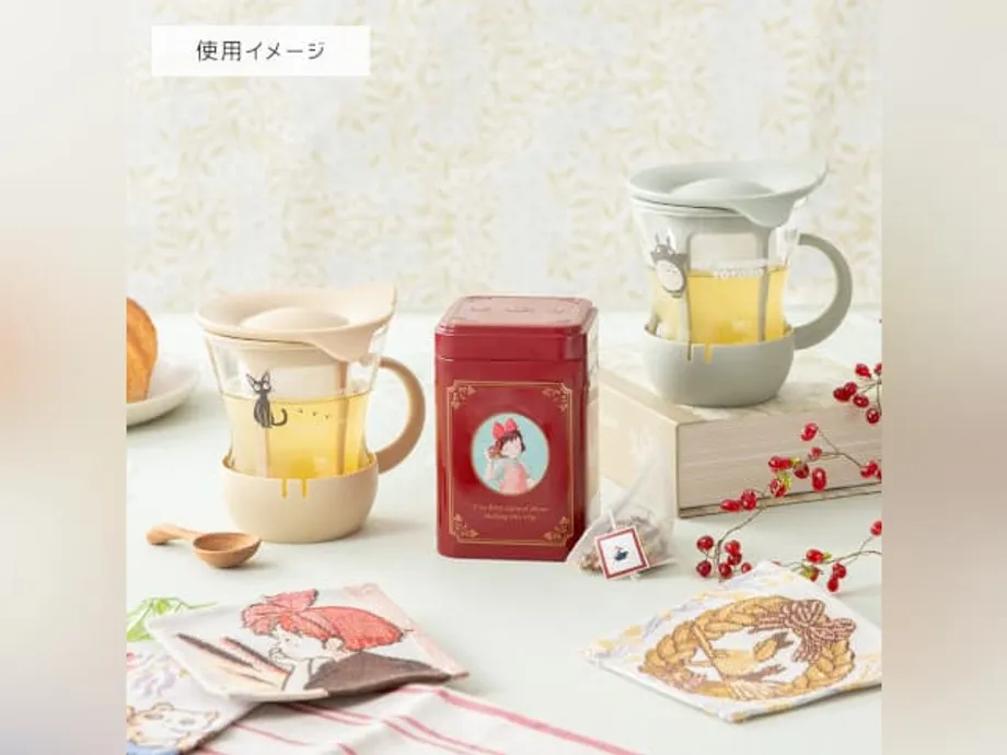 Ghibli dévoile au Japon un mélange de thé Kiki et des mugs en verre Hario
