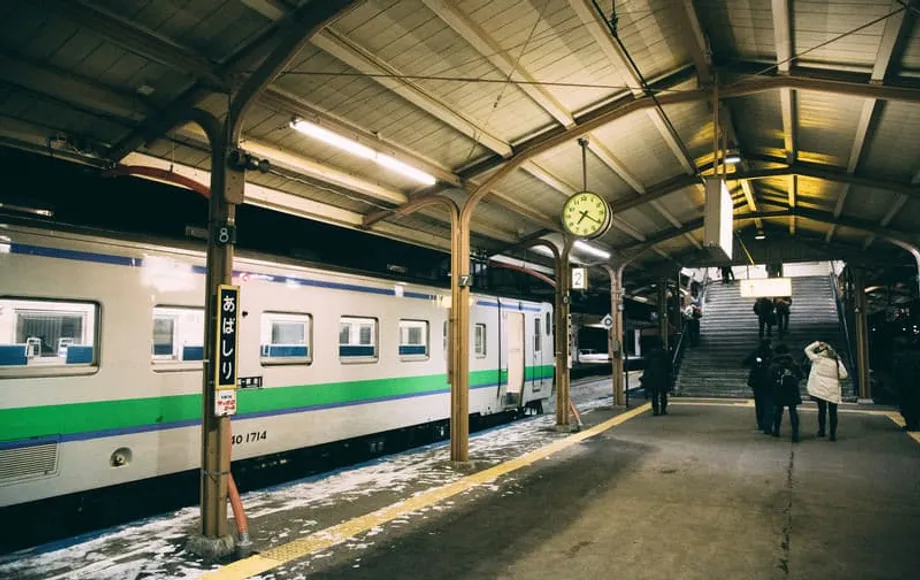 JR Hokkaido sanctionne un conducteur surpris en train de lire lors d’un arrêt prévu à la gare d’Otaru